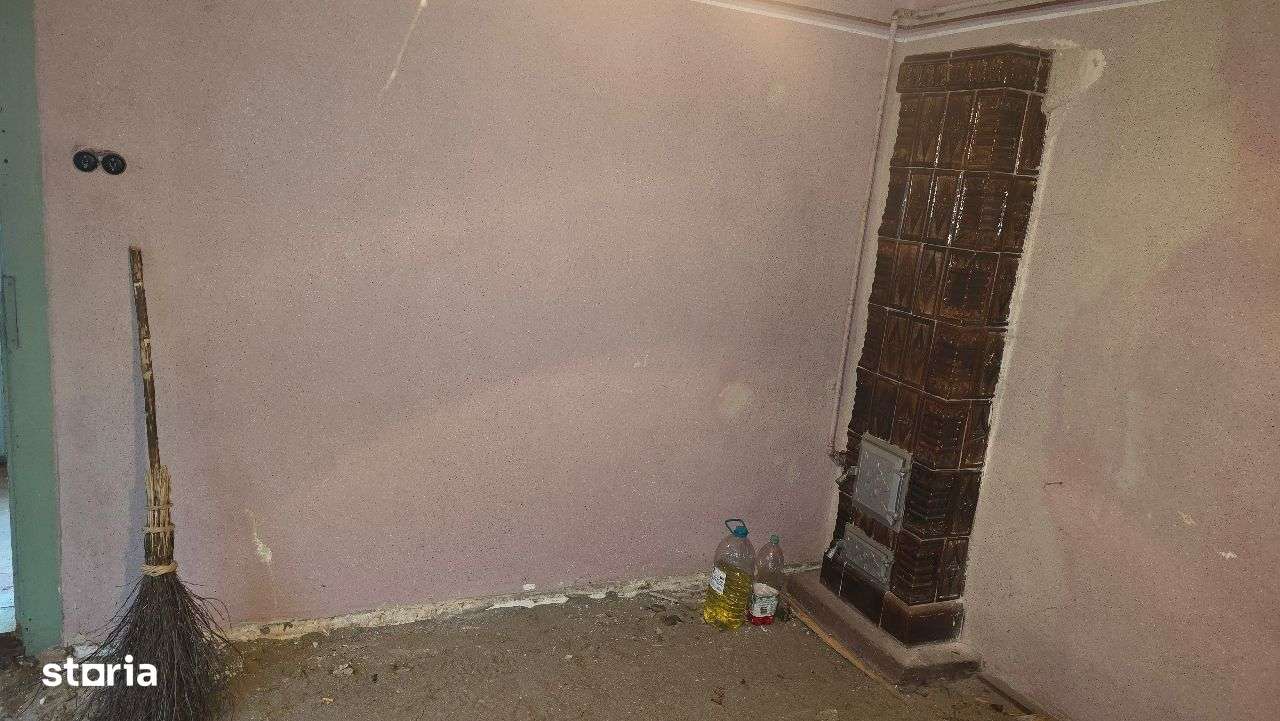 Vand casa in Deva pe un singur nivel, zona Aurel Vlaicu,922 mp - Imagine principală: 4/8