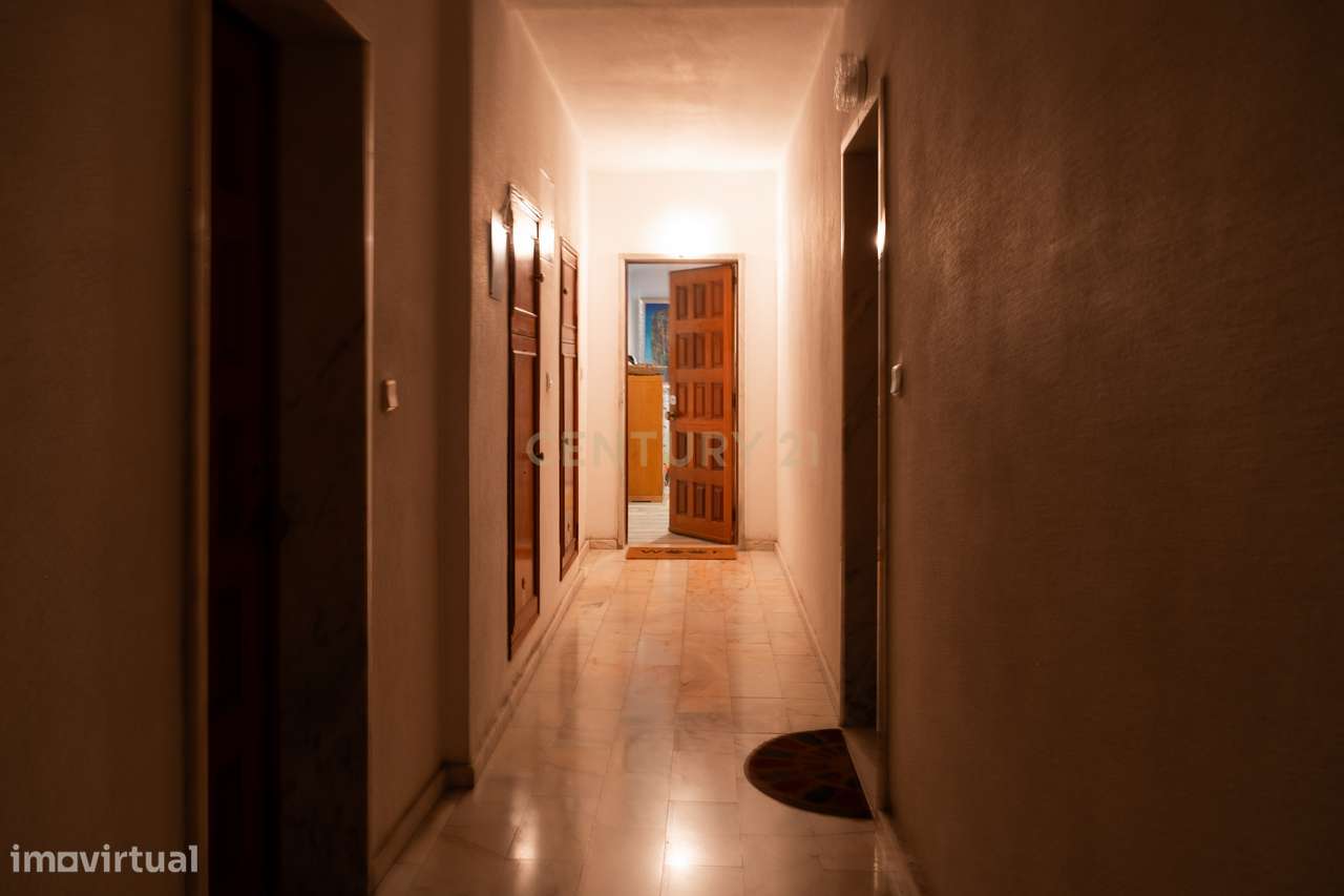 T2 Remodelado na Tapada das Mercês - Sintra-31