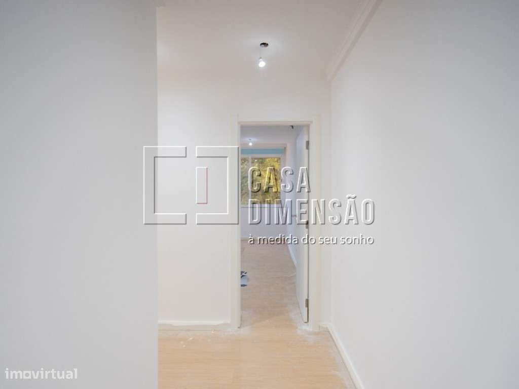 Apartamento de tipologia T3, em Queluz, com terraço, em fase de rem... - Grande imagem: 4/16