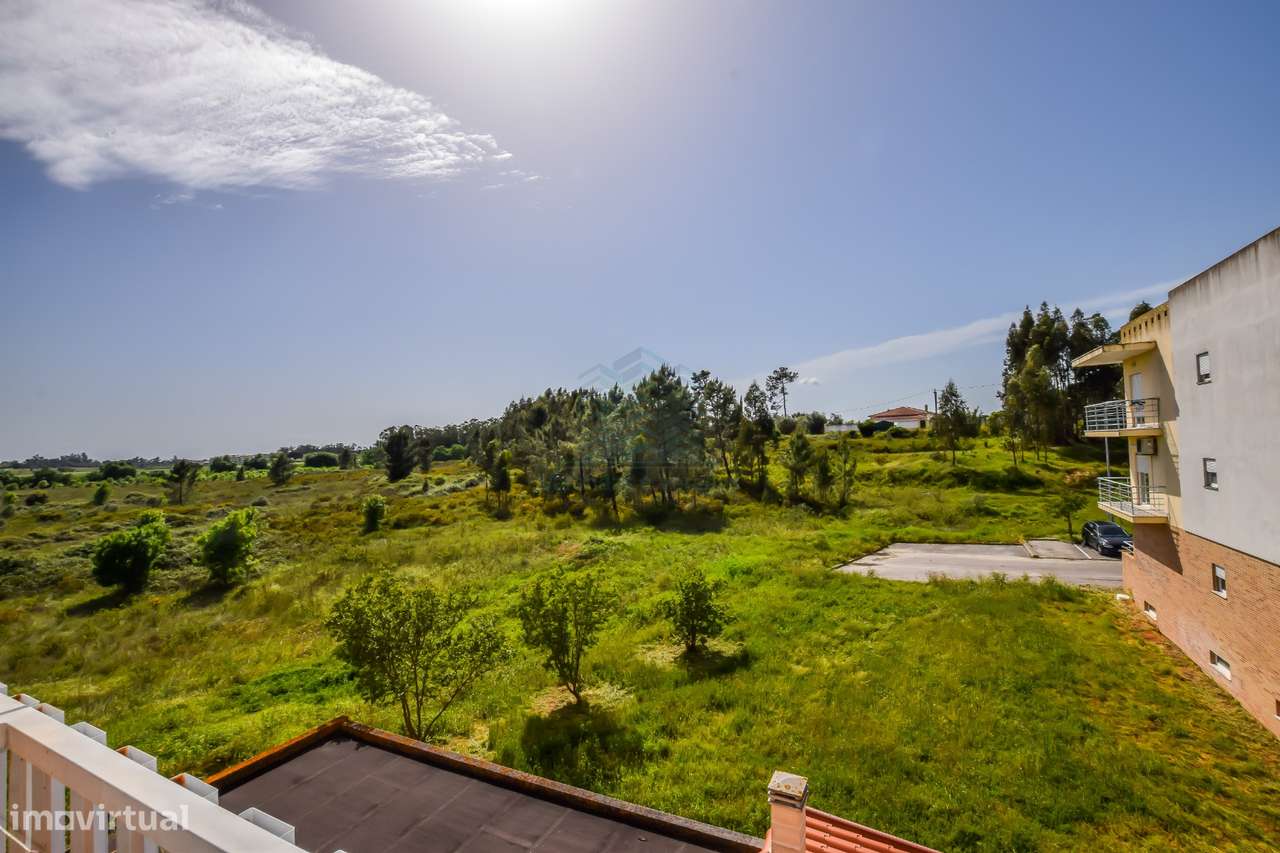 Apartamento T3 com Garagem e Arrecadação - Torres Novas-17