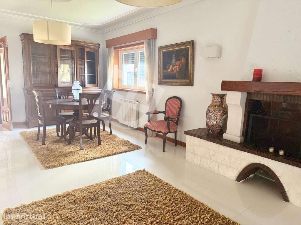 Moradia T4 Isolada c/ Jardim - Patela - S. Bernardo-23