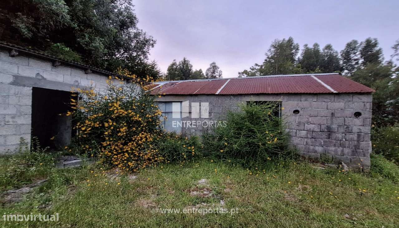 Venda de Terreno com anexos, Padreiro, Arcos de Valvevez - Grande imagem: 2/21