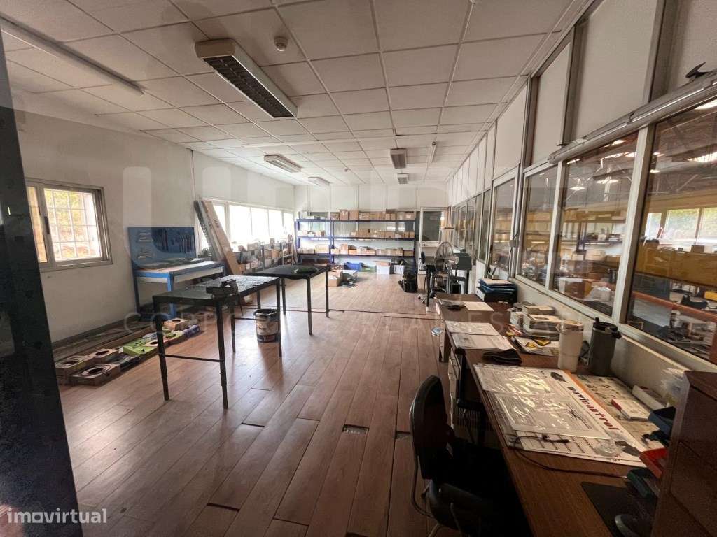Armazém c/ pontes rolantes| VENDE | VN Gaia (Grijó)-43