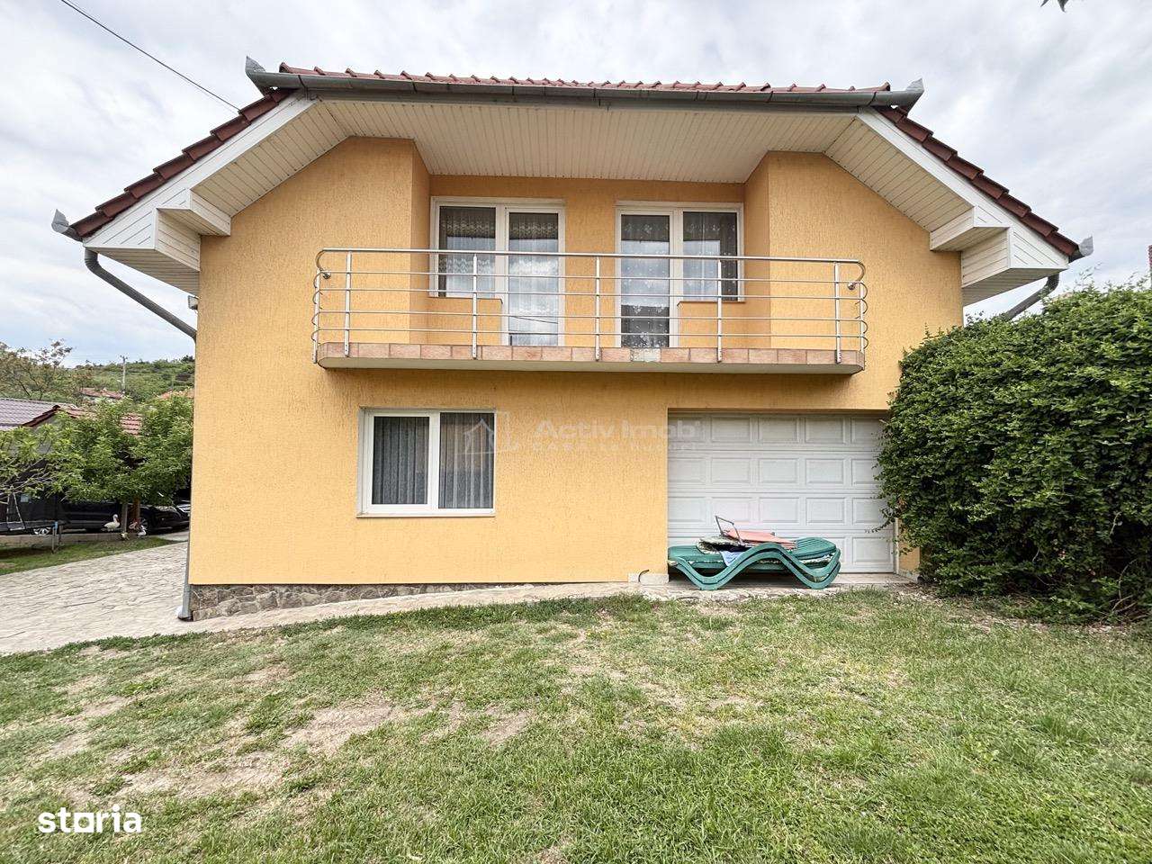 Casa - Vila - str. Piatra Craiului-17