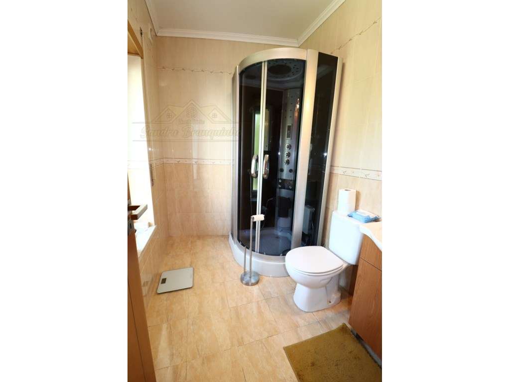 Moradia T3 com garagem e logradouro-42