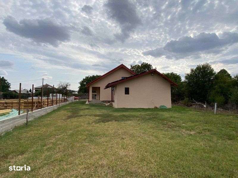 Casa  - parter+mansarda - Imagine principală: 4/8