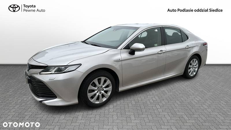 Toyota Camry - 1