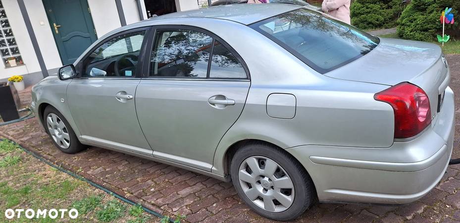 Toyota Avensis - 6