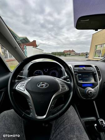 Hyundai ix20 1.6 CRDi Fifa World Cup Edition - 11