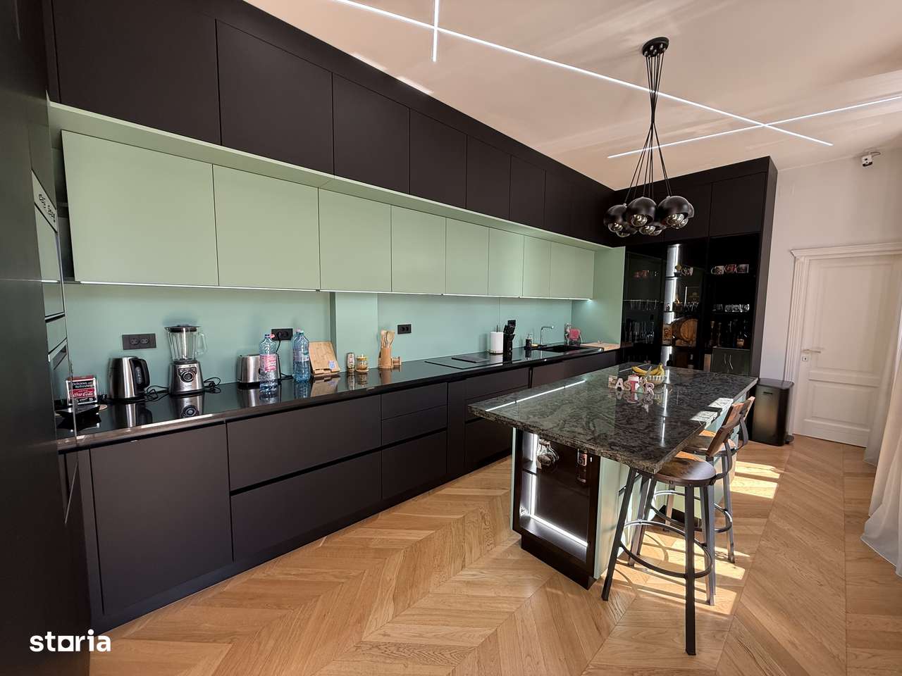 Casă zona Piața Centrală-6