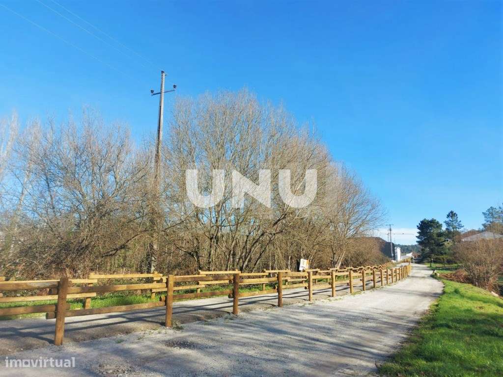 Terrenos Rústicos - Local Rodeado de Natureza - Grande imagem: 2/18