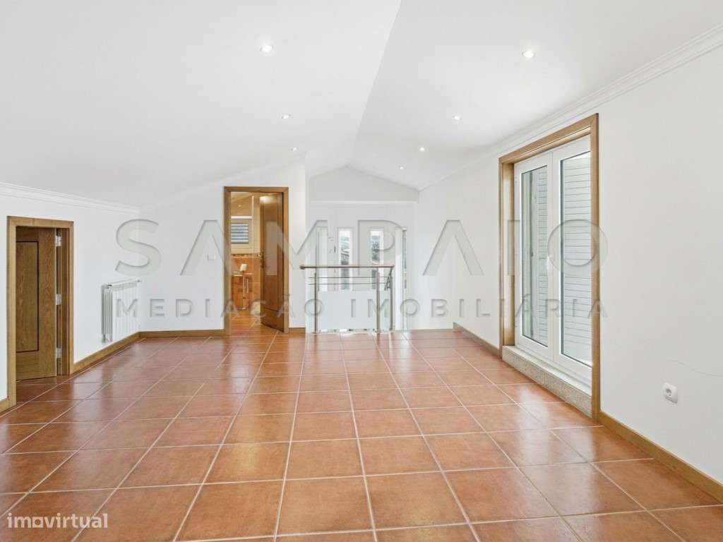 Moradia T4 - Jovim!-34