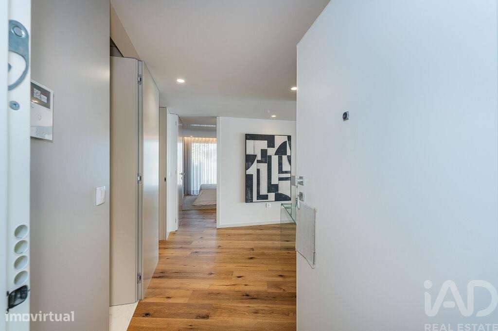 Apartamento T1 em São Félix da Marinha de 72,00 m2 - Grande imagem: 2/25