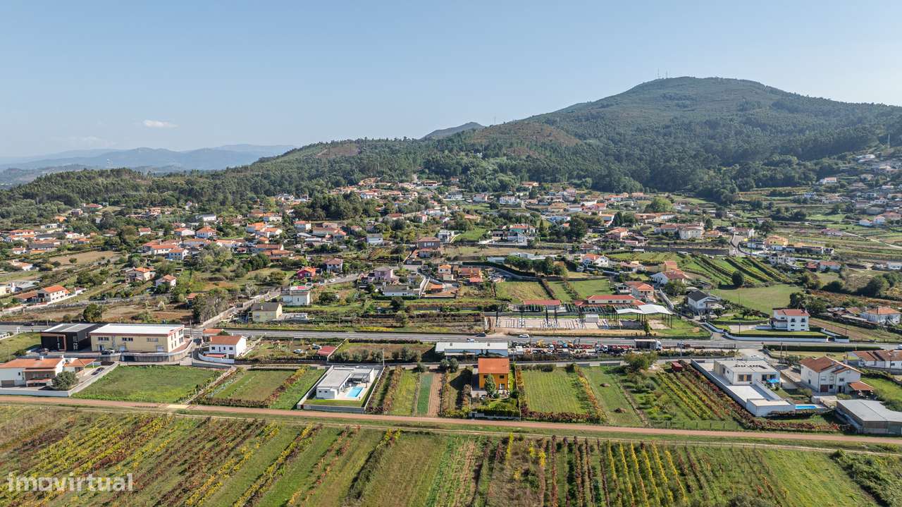 Moradia individual T2 térrea com piscina-35