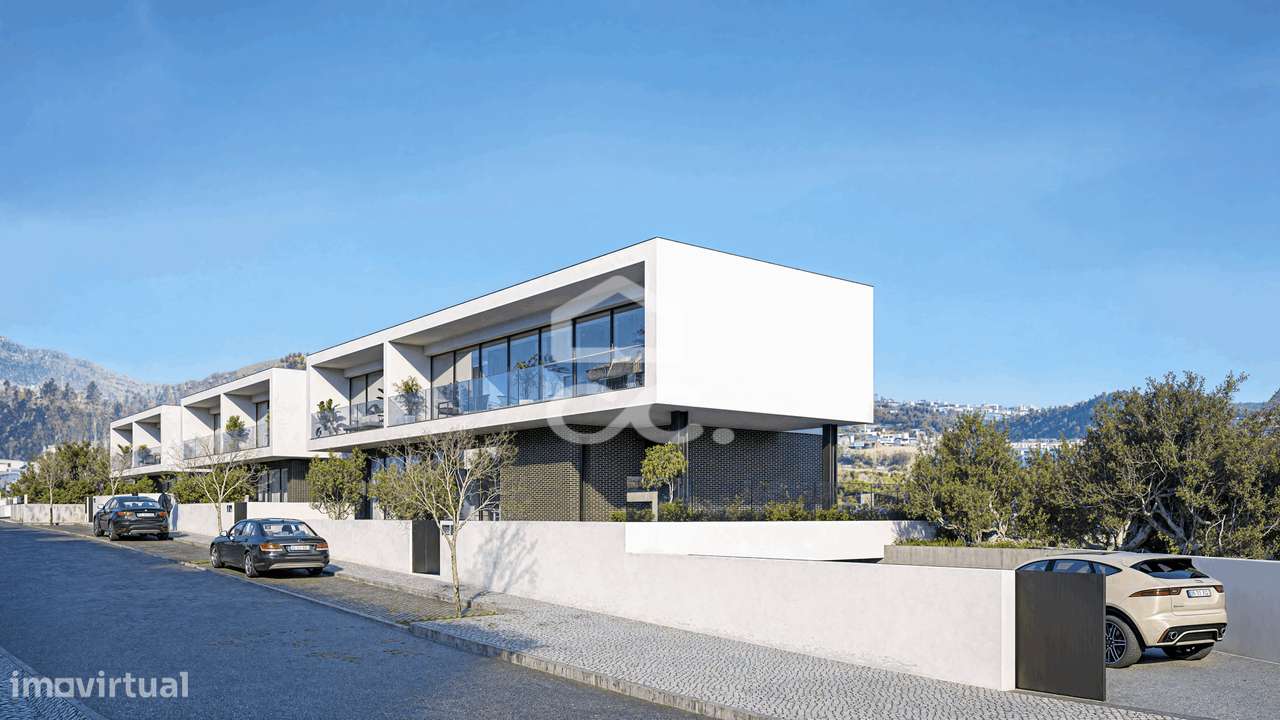 Moradia T4 nova, com jardim e terraço, em condomínio privativo com pis-11