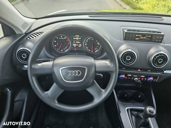 Audi A3 1.4 TFSI Sportback Attraction - 12