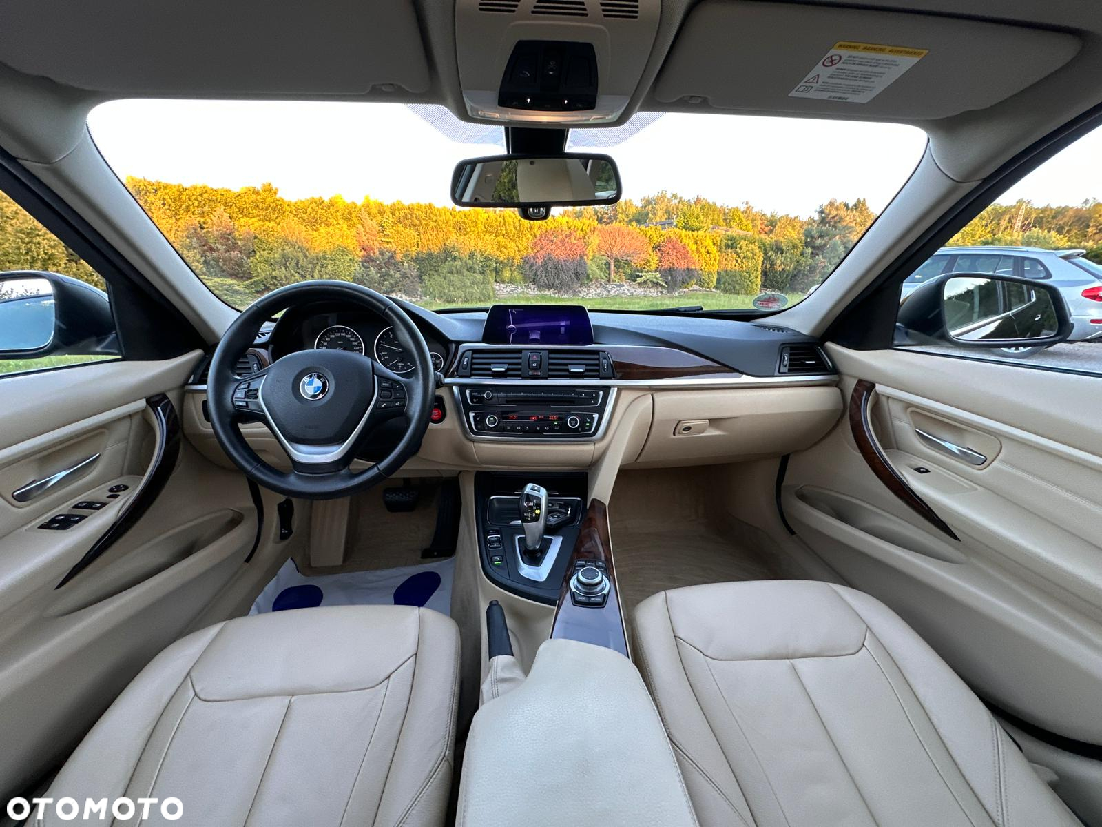 BMW Seria 3 320d Touring Sport-Aut Luxury Line - 9