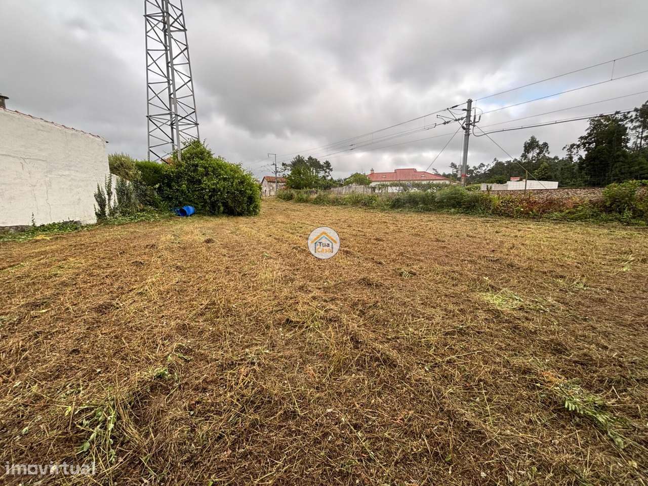 Terreno com potencial de construção - Área total de 570 m2, em Viana d - Grande imagem: 5/10