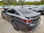 Lexus ES 300h Business Edition - 4