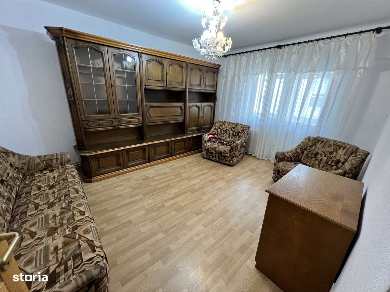 INCHIRIEZ apartament 4 camere decomandat, zona Vasile Aaron - Imagine principală: 2/13