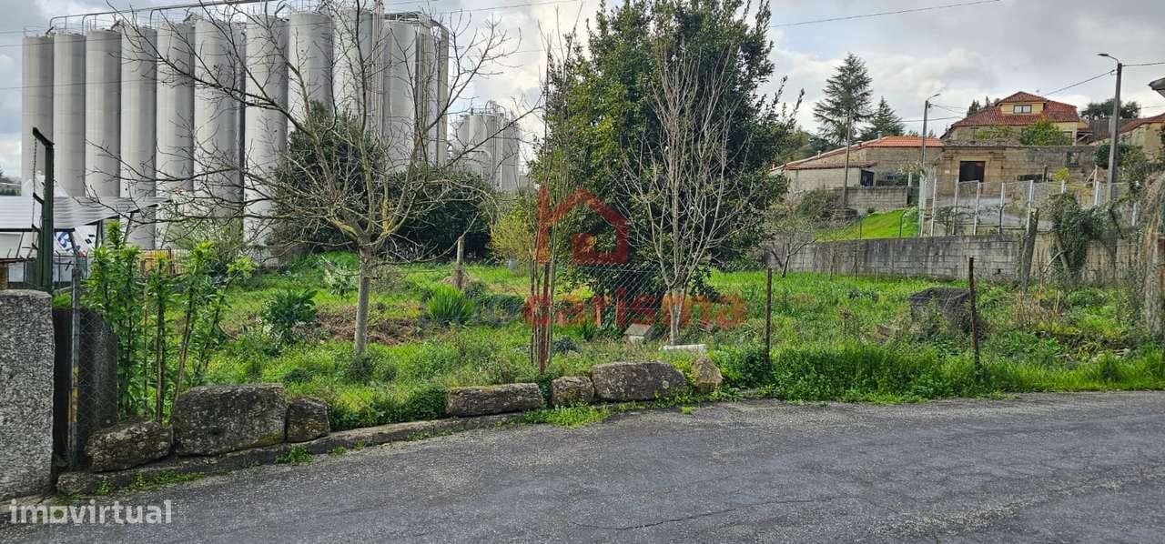 Terreno para construção com 923.36m2 de área construtiva em Rebordões, - Grande imagem: 2/5
