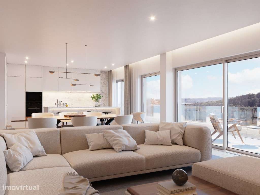 Apartamento T3 novo, com varandas e estacionamento, em Campolide-5