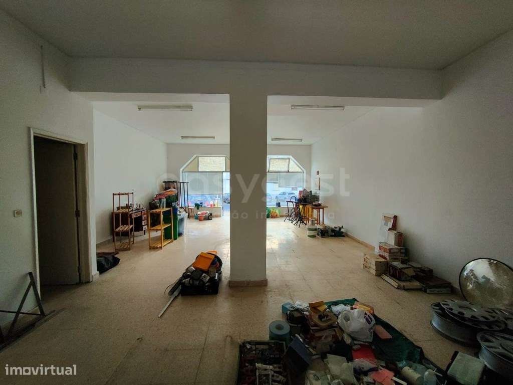 Loja para arrendamento em Beja com área útil de 88 m², inserida em ... - Grande imagem: 2/11