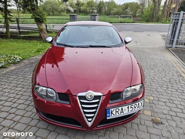 Alfa Romeo GT 2.0 JTS Selespeed Distinctive - 8