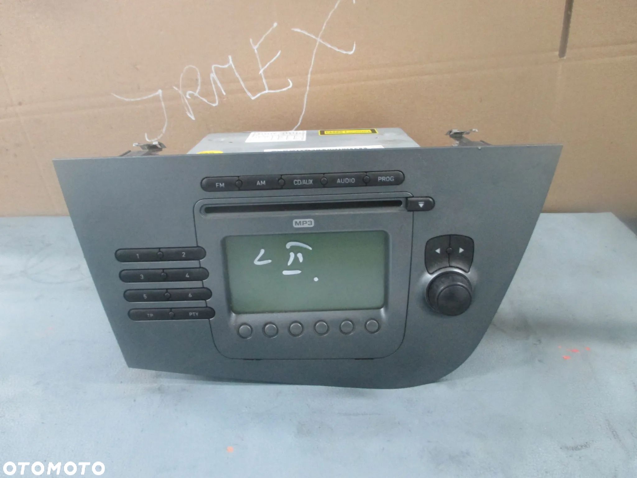 Radio Seat Leon II - 1