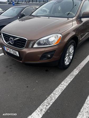 Volvo XC 60 D5 AWD M6 Basic - 2