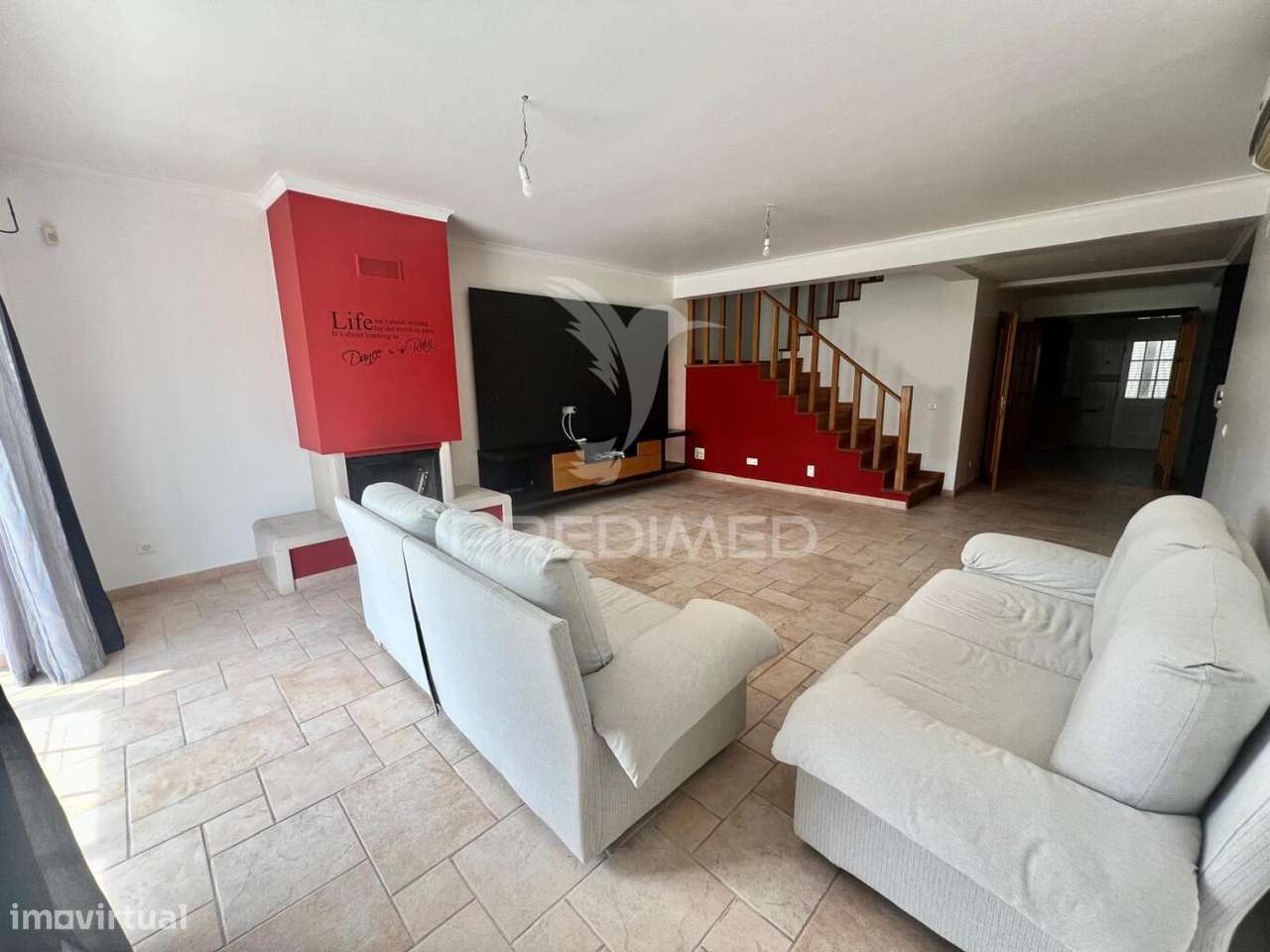 Moradia em banda T4 com logradouro e garagem - Grande imagem: 5/40