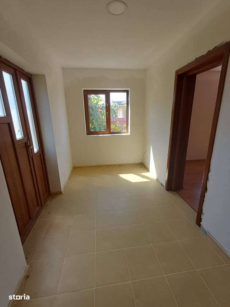 Casa de vanzare in Cotu-Vames, teren de 1130mp , P+E, 99.900 euro-13