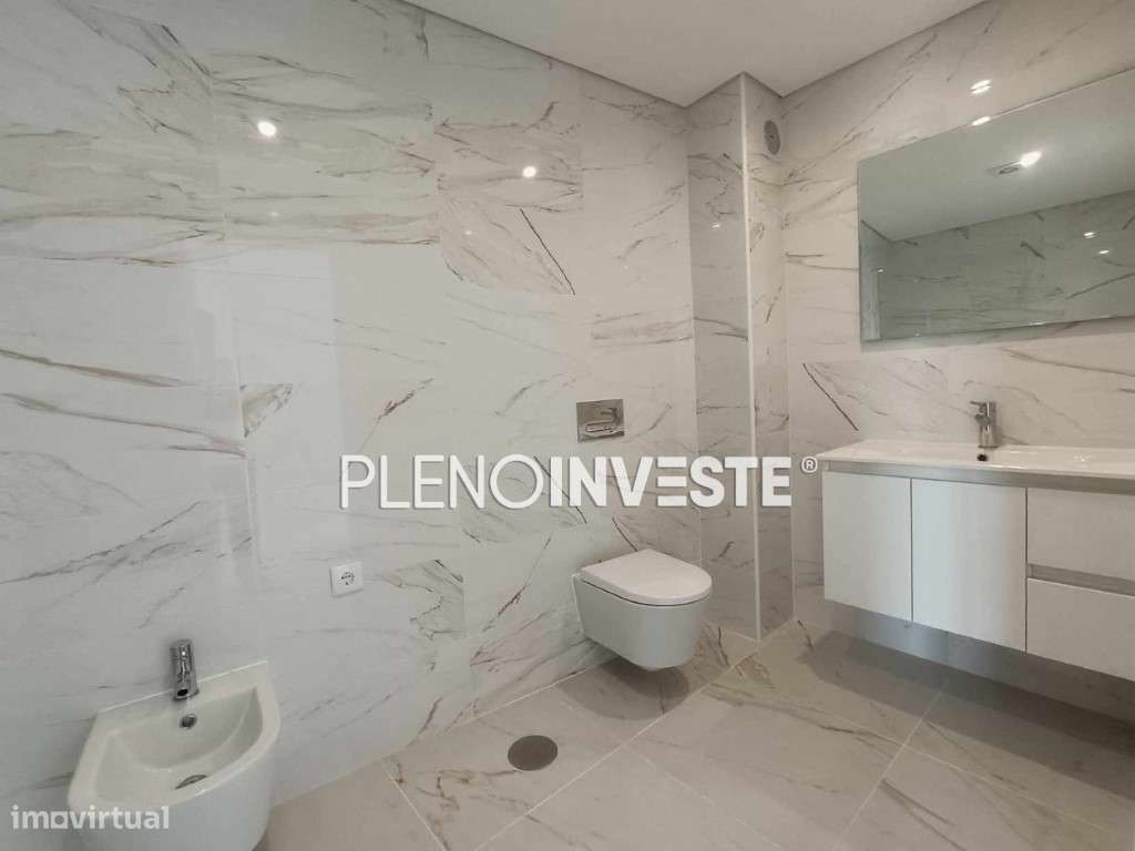 T2 com suite e terraço Novo em Santa Marta do Pinhal - Grande imagem: 3/25