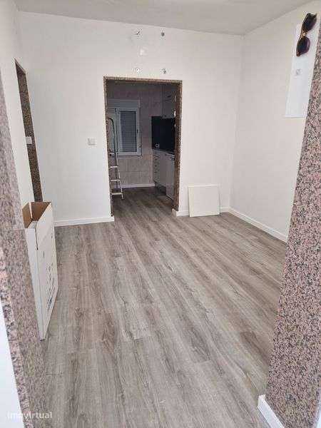 T2 Pontinha alugar - Grande imagem: 4/8