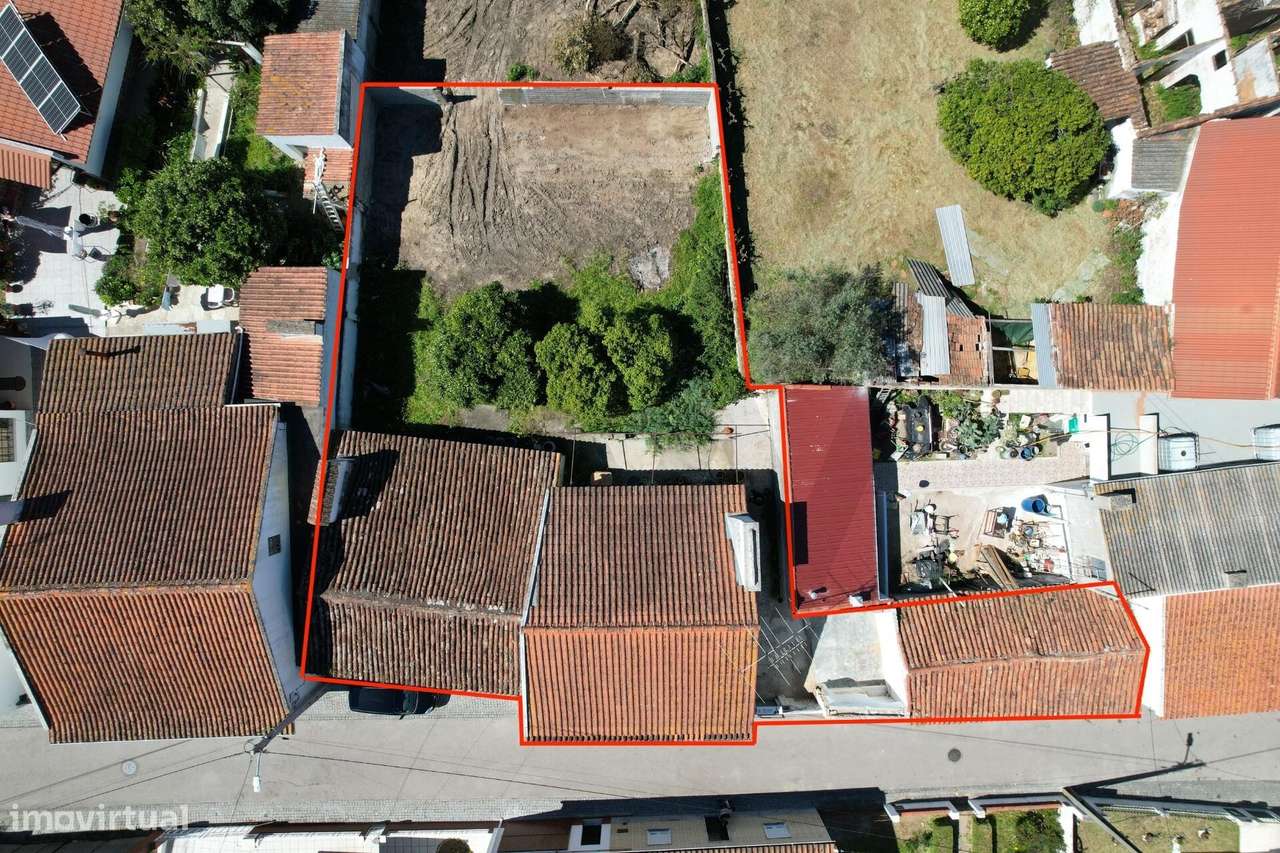 3 Propriedades com 410m2 de área total, com 2 Moradias e 1 garagem ind - Grande imagem: 3/46