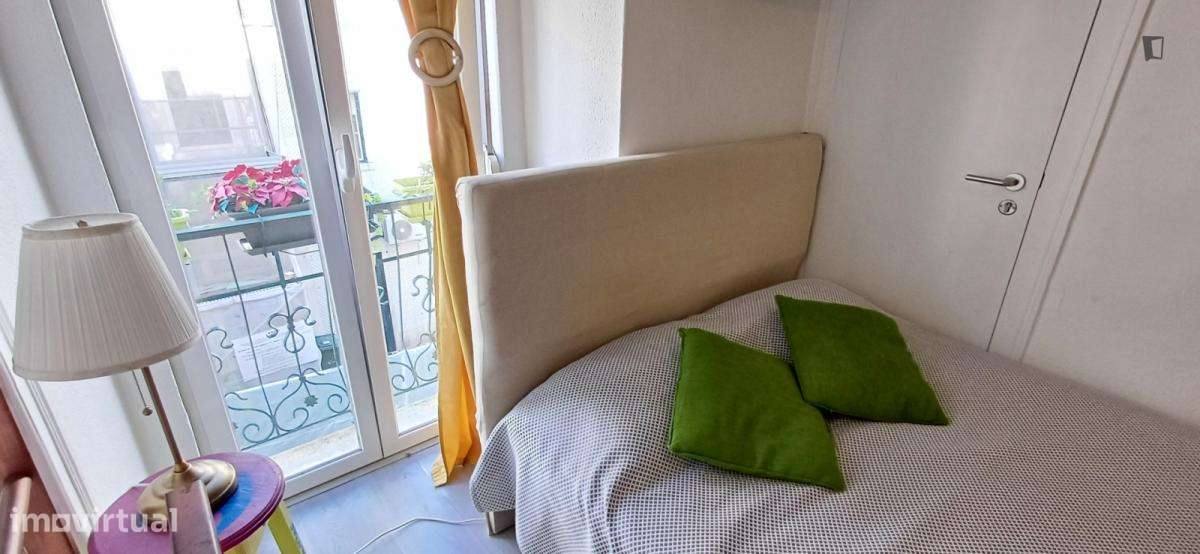 Quarto - localizado em Arroios Lisbon - Grande imagem: 4/10