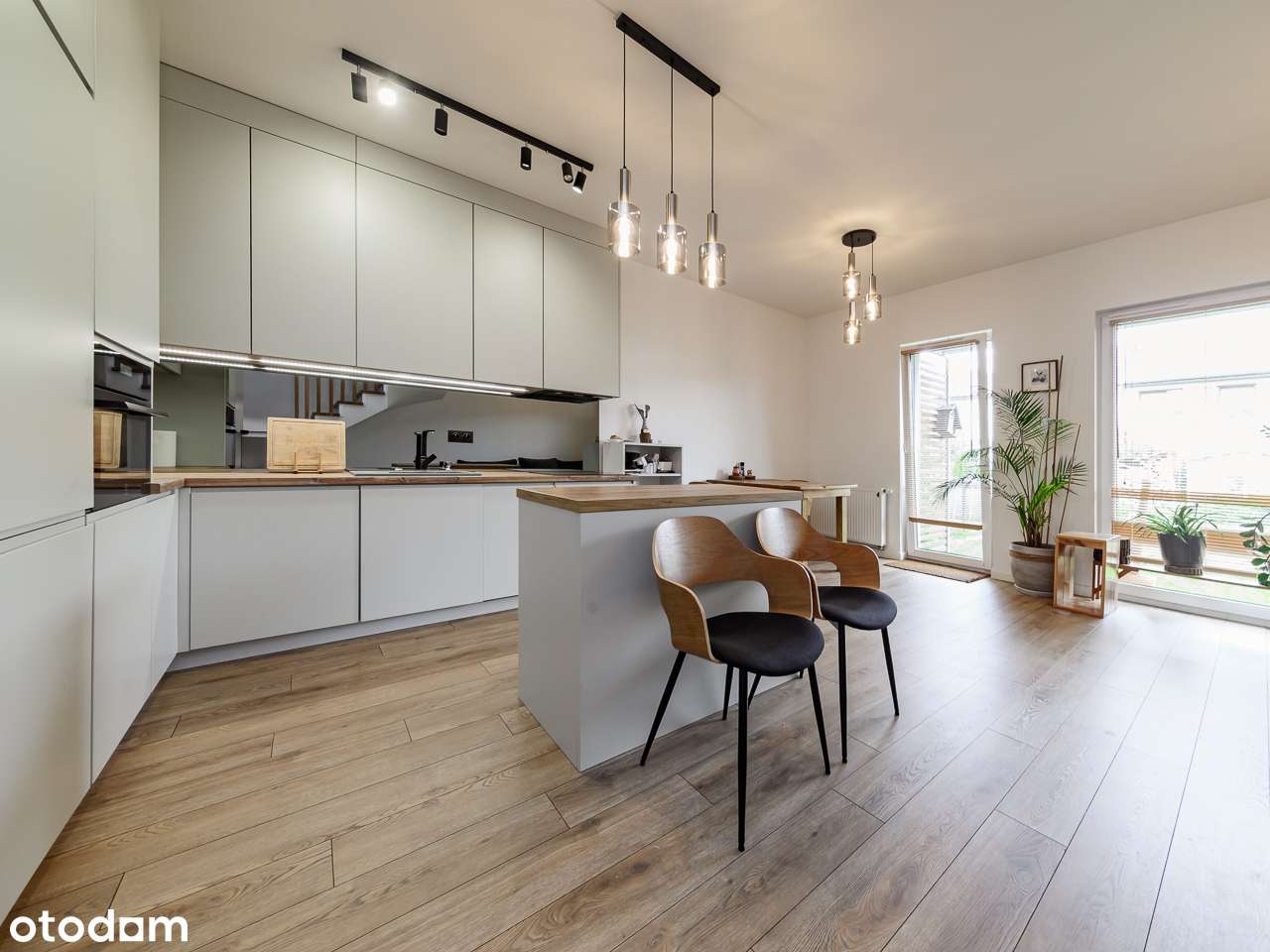 szybki dojazd do Warszawy gotowy do wprowadzenia 81 m2 ogród 75 m2-0