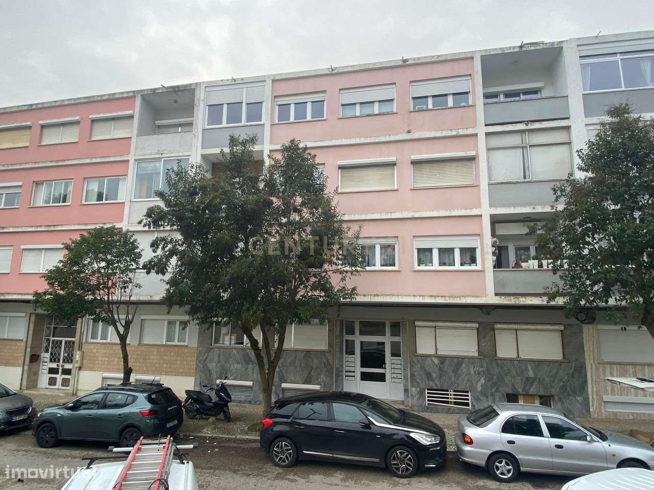Apartamento T3 em Almada, numa zona tranquila e perto do centro-17