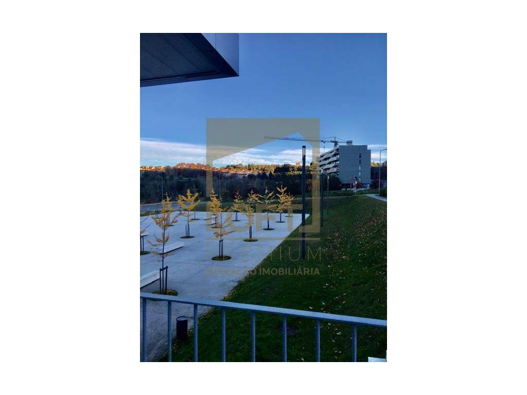 Apartamento T3 de Luxo c/ Vista Castelo e Parque da Cidade em Guima...-22