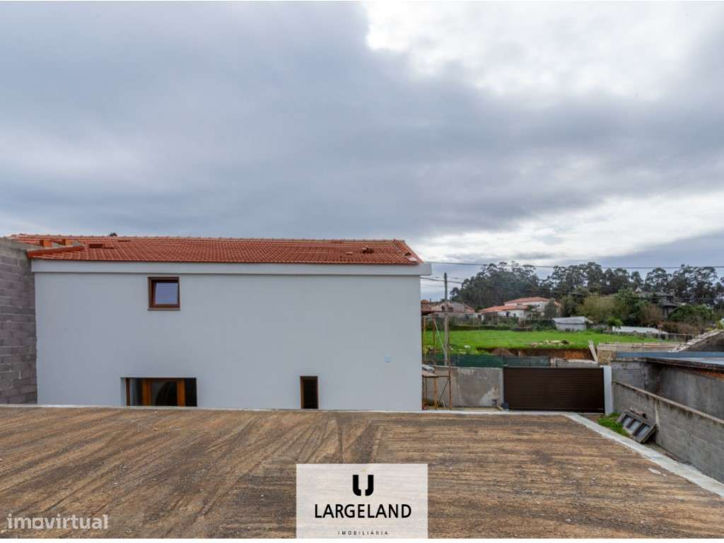 Moradia T3 em fase de acabamento - Vila Maior-10