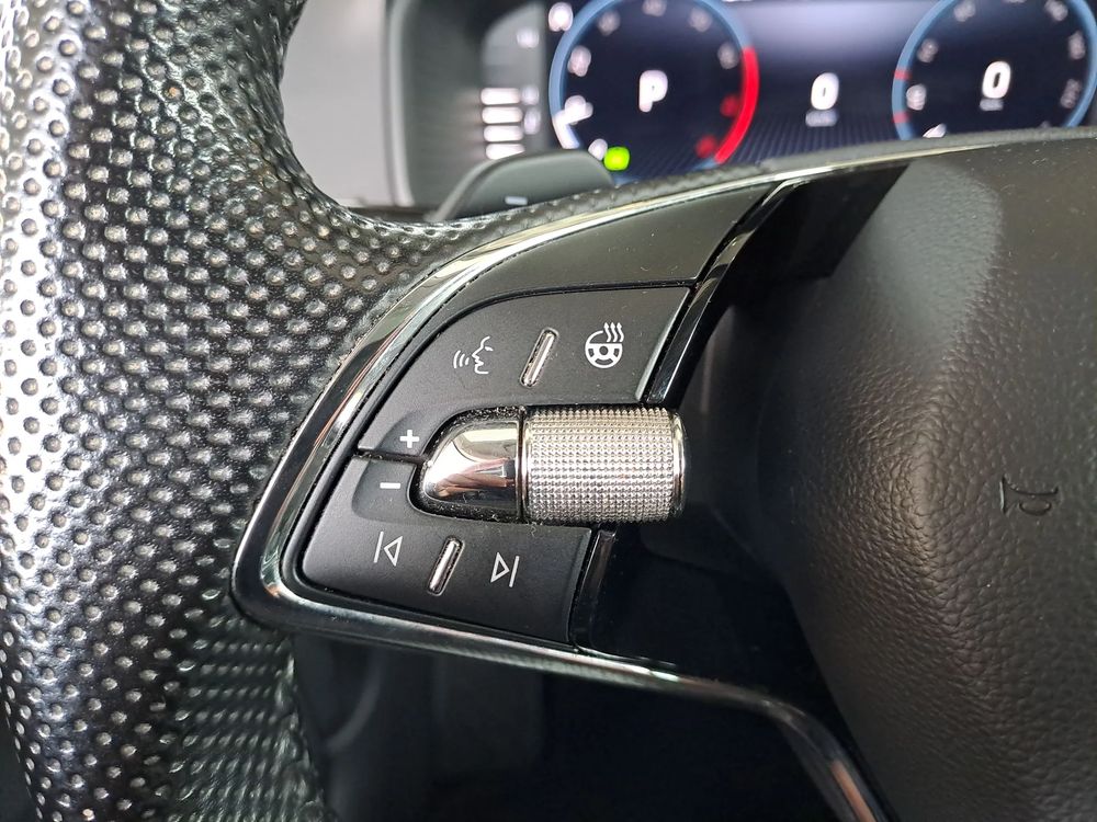 SKODA KAROQ Style 1.5STI150KM Virtual SmartLink Kamera Grzana Kierownica Salon PL