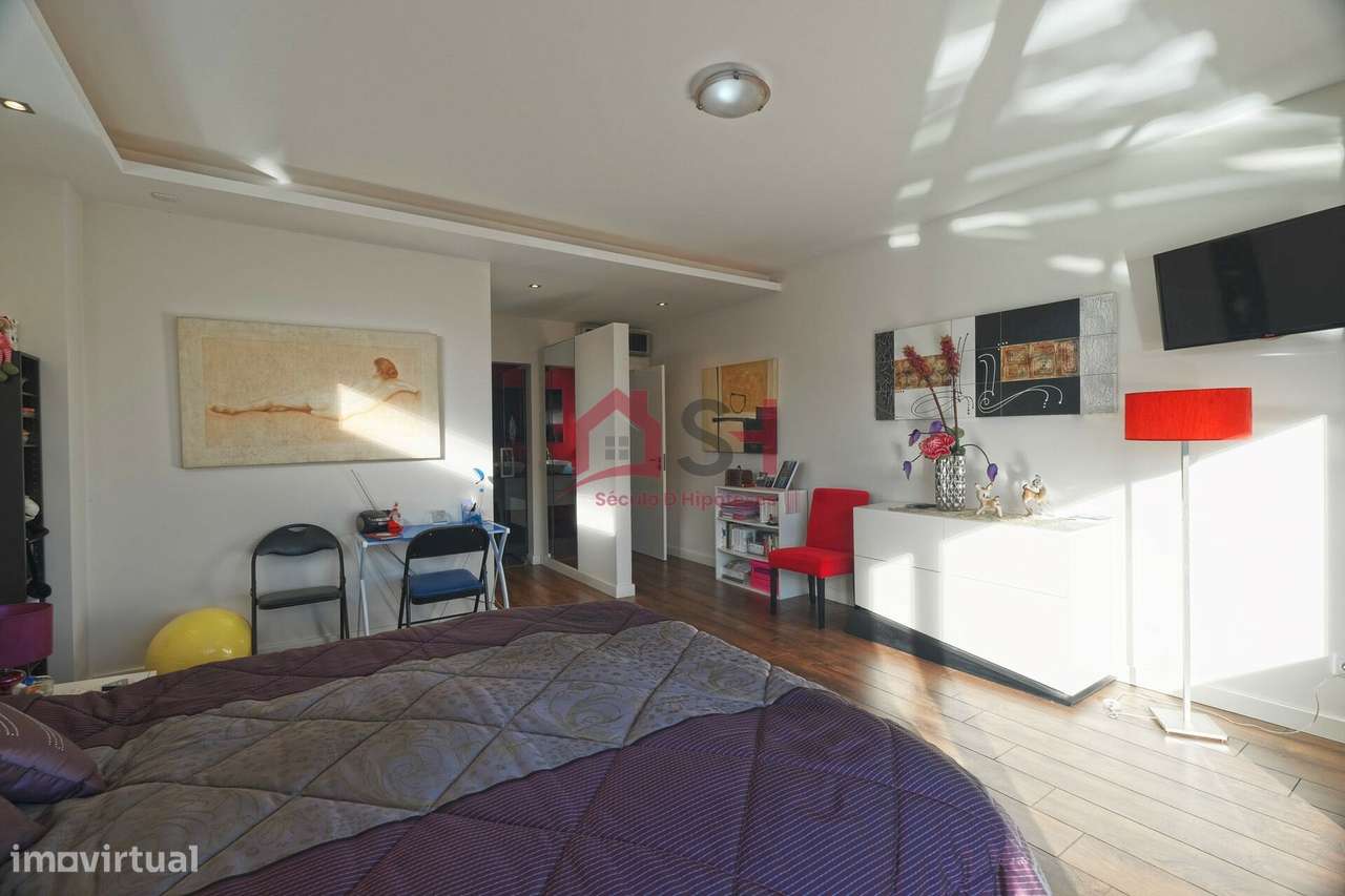 *Deslumbrante Moradia T4, Independente – SILVEIRA  *-34