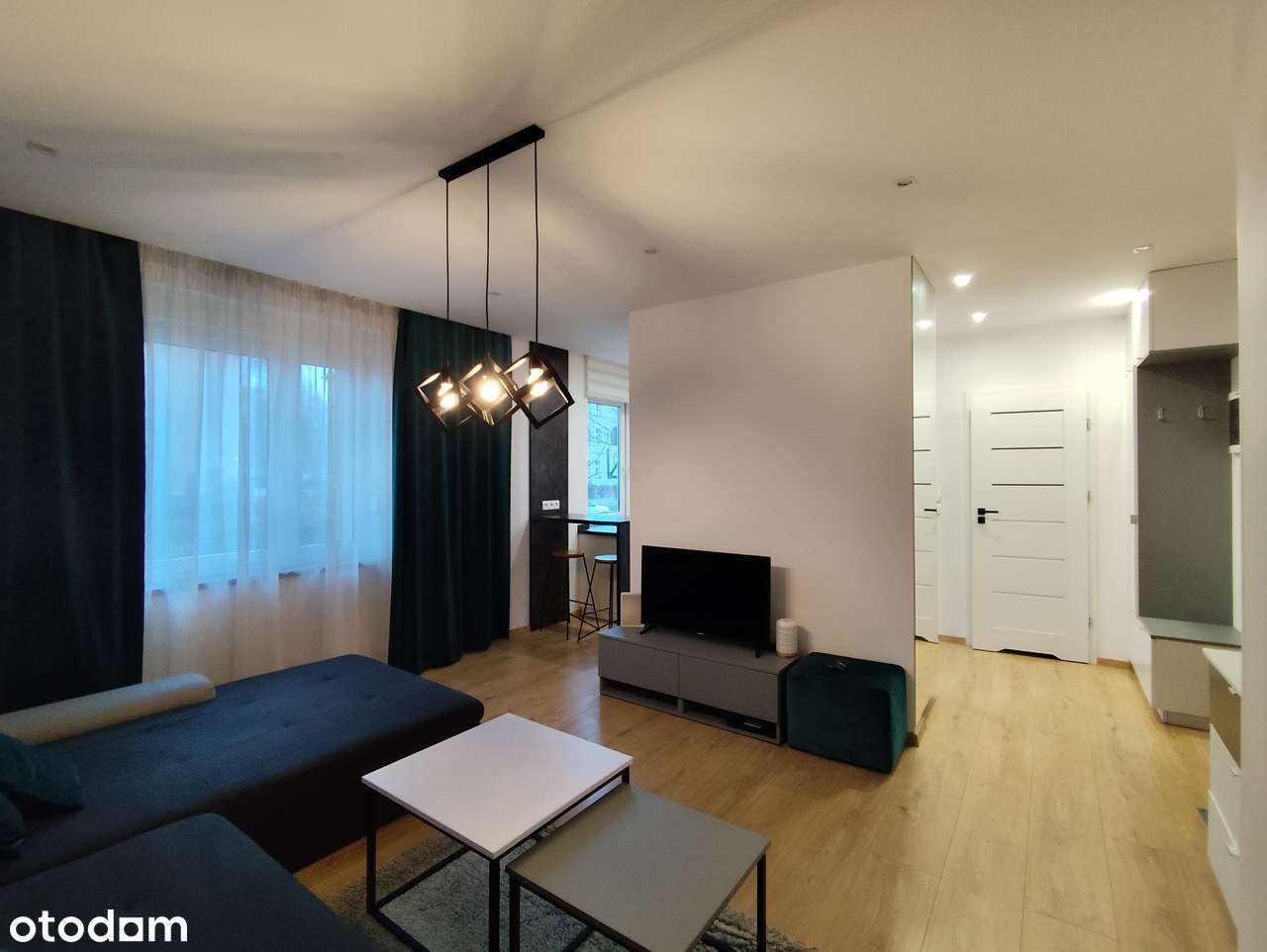 Kawalerka gotowa do zamieszkania. Niski czynsz!! Bytom ul. Łużycka.-8