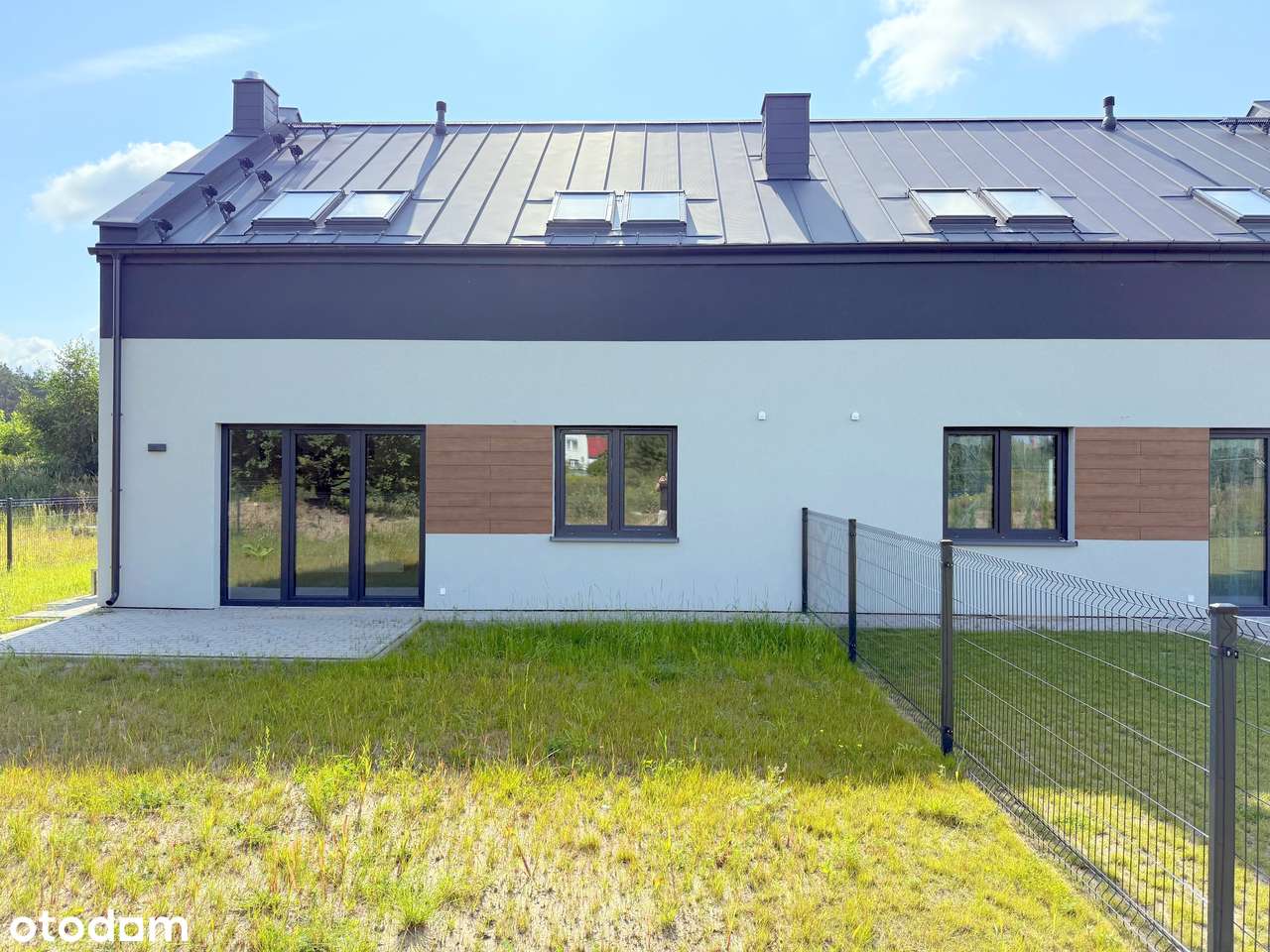 Ekonomiczny dom piętrowy w świetnej lokalizacji-7