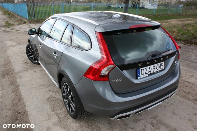 Volvo V60 Cross Country D4 AWD Summum - 13