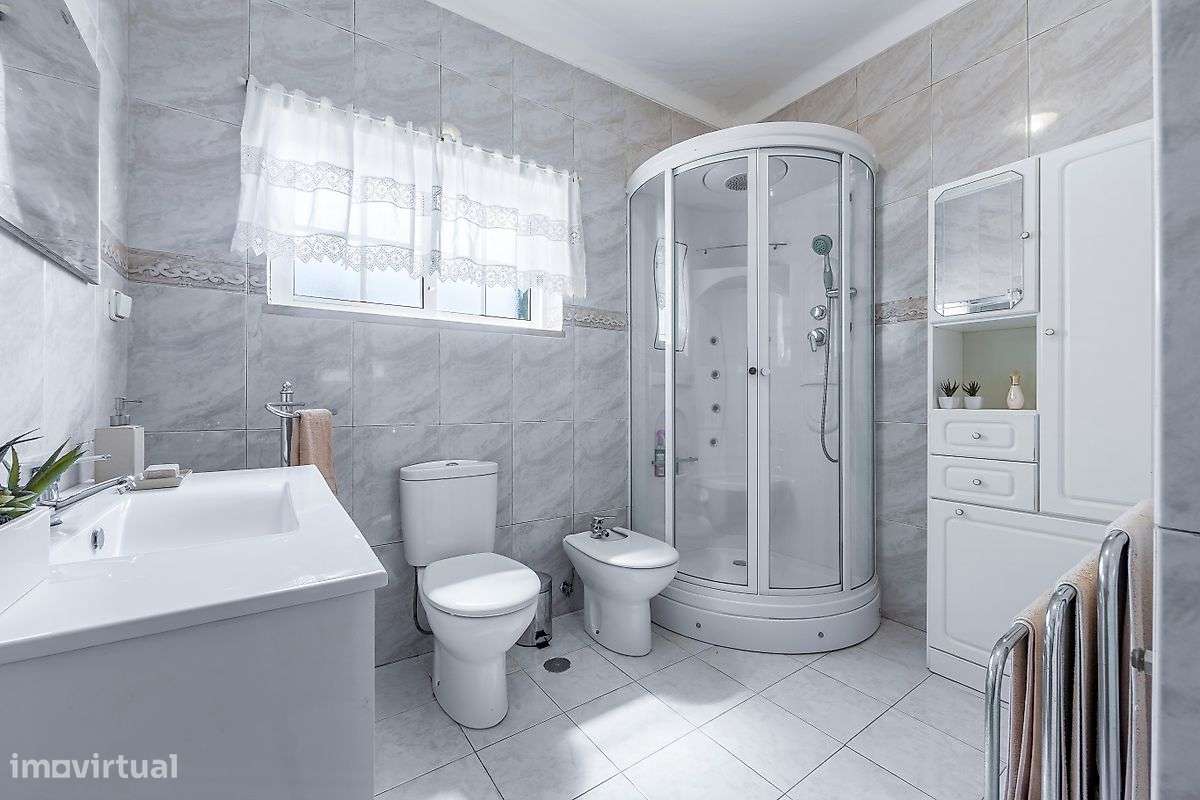 Moradia T5 para venda-22