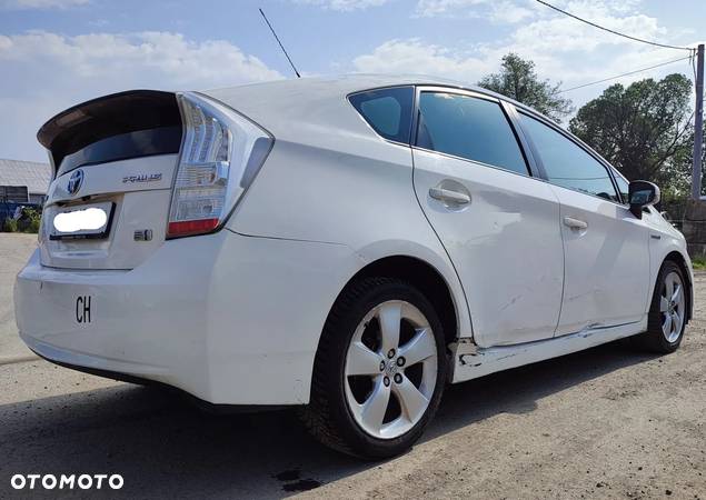 Toyota Prius (Hybrid) Comfort - 14