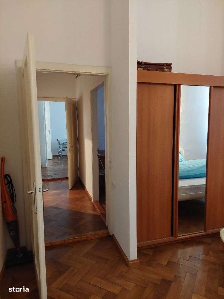 Apartament cu 3 camere la casa pe Bulevardul Victoriei-9