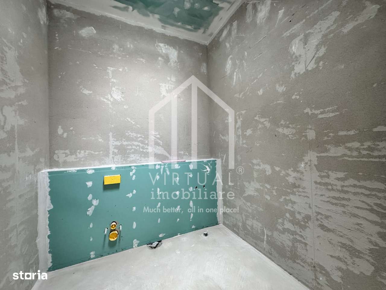 Casa cuplata cu 7 camere, 203mp utili, 273mp curte libera, Sura Mica - Imagine principală: 4/14