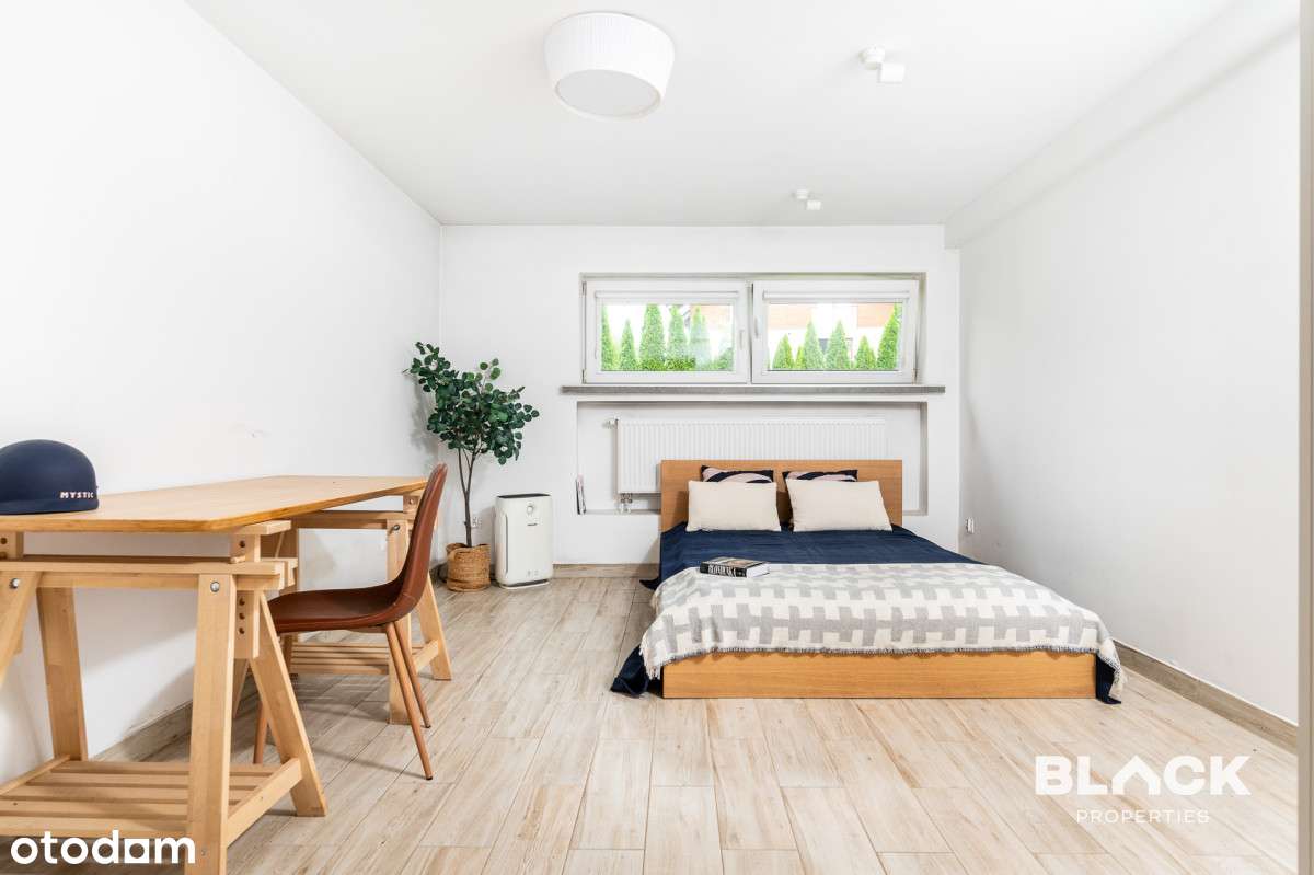 Dom dla inwestora na Woli Justowskiej-8